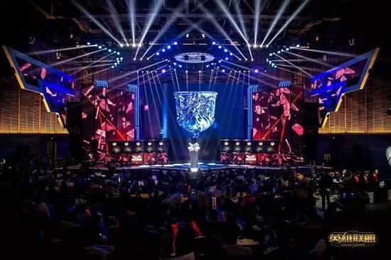 外界批评叠 外界批评叠